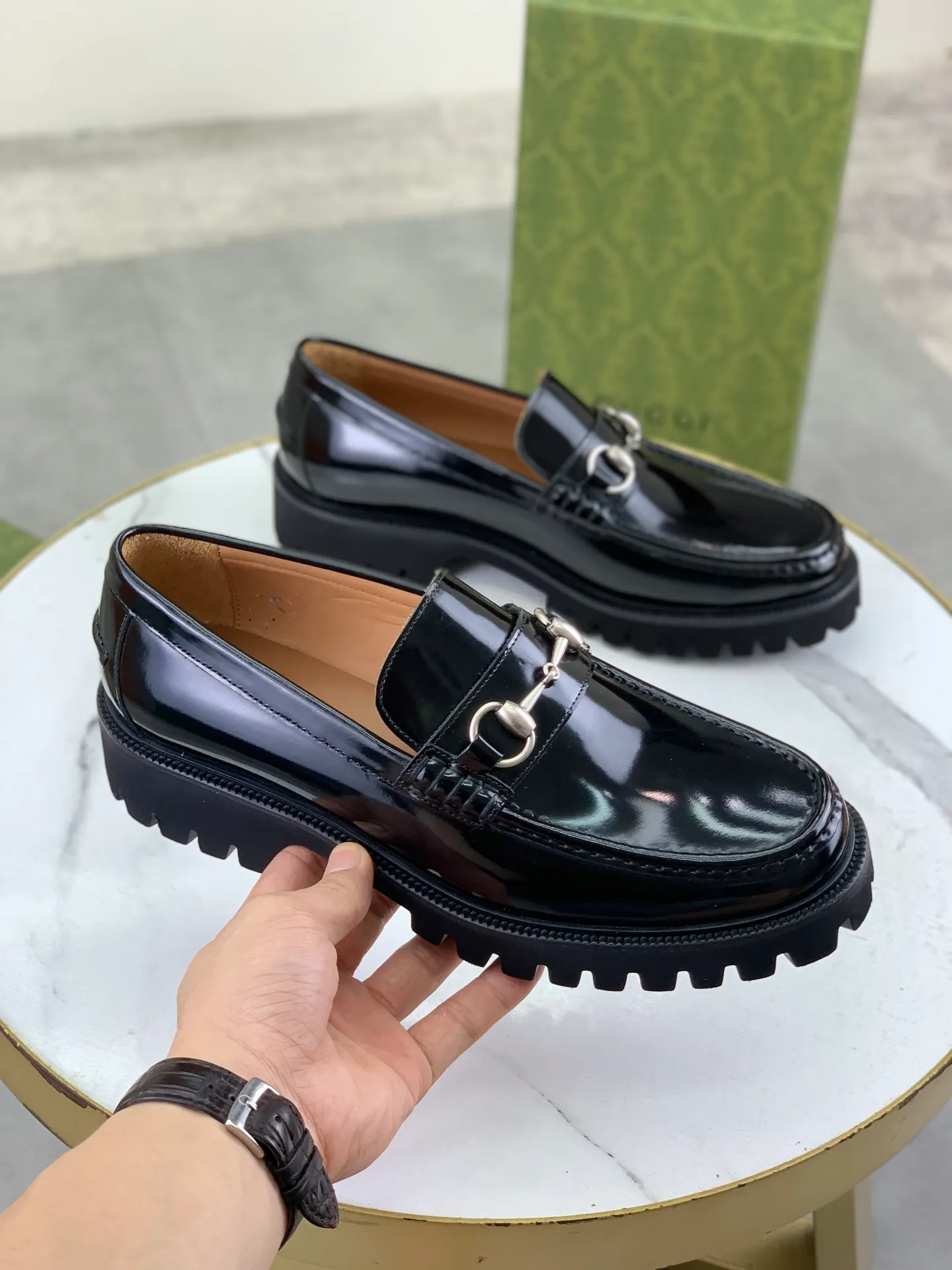 Factory price P840 💰💎💎💎Top version (original foam outsole) Brand: [GUCCi] Gucci's new business formal casual leather shoes Standard code: Men's size 39–45 (38 needs to be customized) Grade: Same style as the official website Original order quality Materials: Original open-edge beaded calfskin Water-dyed cowhide lining Original lightweight foam outsole Style category: Men's fashion Formal casual leather shoes, slip-on men's shoes series, young and fashionable, European and American trends, British style, casual matching, comfortable feet, color: multiple colors available, actual picture